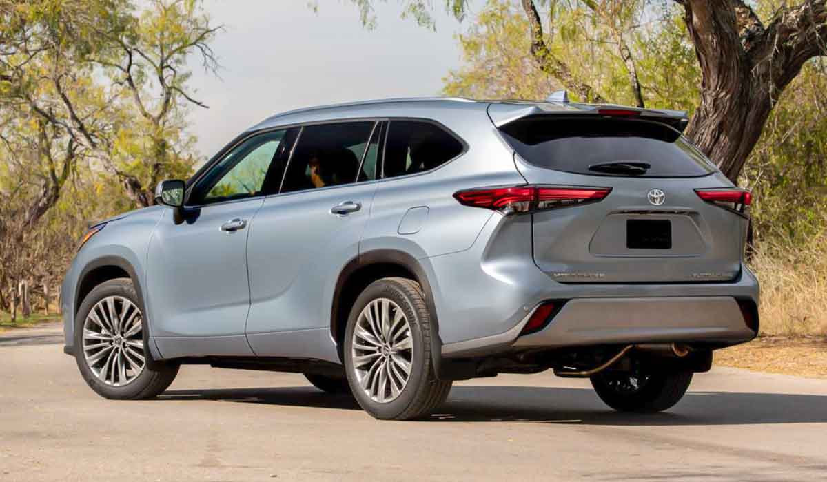 2025-Toyota-Highlander-2 | Toyota SUV Models